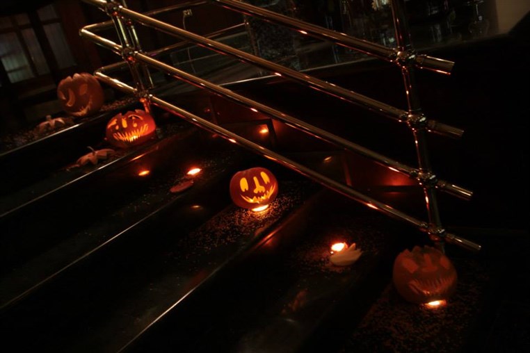 Halloween at Titanic Piano Bar